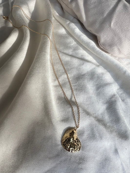 The World is Your Oyster Pendant Necklace